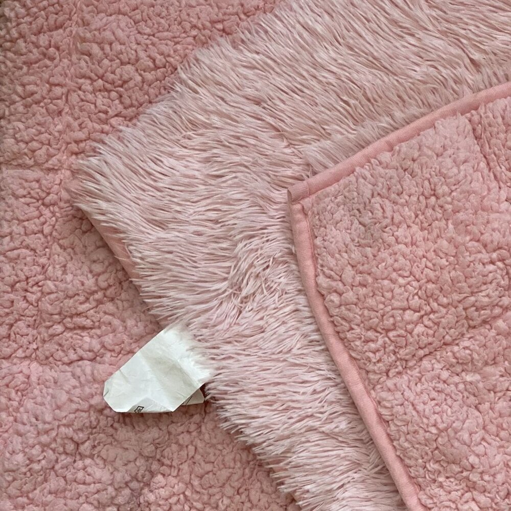 Double Sided Weighted Pink Blanket Sherpa Shaggy Faux Fur Polyester 47 x 70